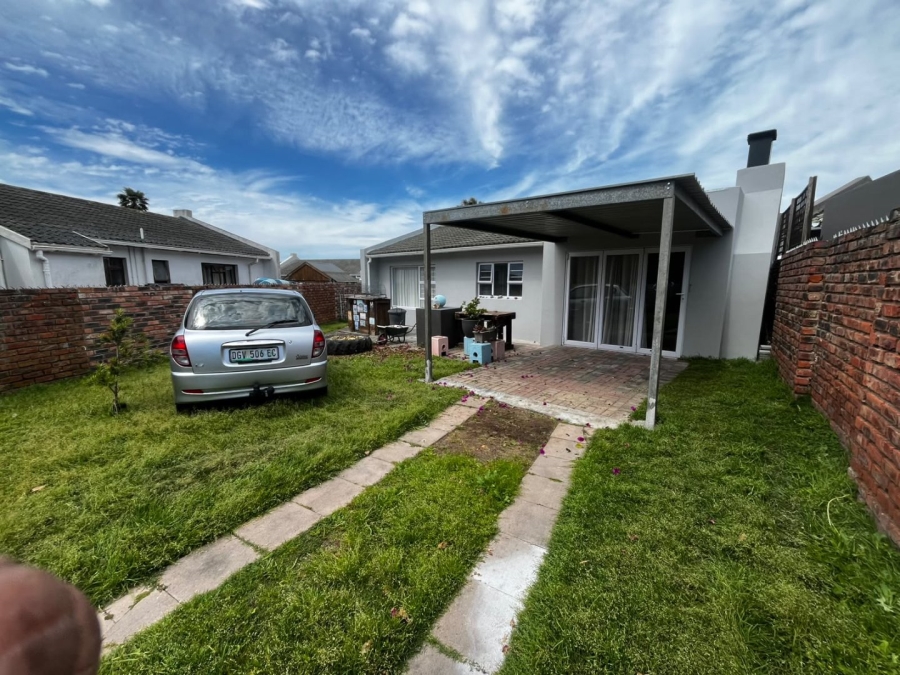 To Let 2 Bedroom Property for Rent in Charlo Eastern Cape